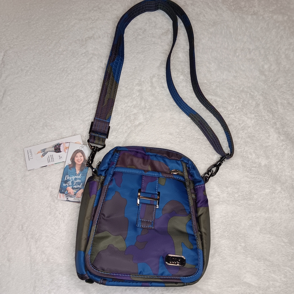 New W Tag LuG Can Can Inifinity Crossbody Bag
